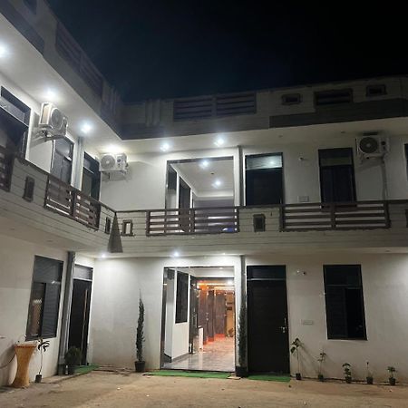 Hotel Shyam Sarover And Restaurant Ringas Екстериор снимка