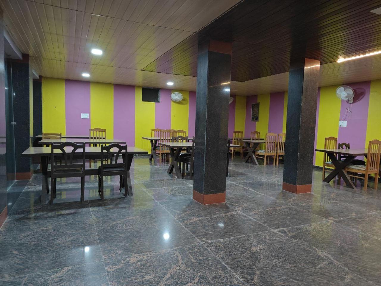 Hotel Shyam Sarover And Restaurant Ringas Екстериор снимка