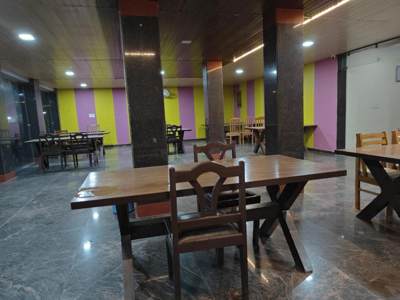 Hotel Shyam Sarover And Restaurant Ringas Екстериор снимка